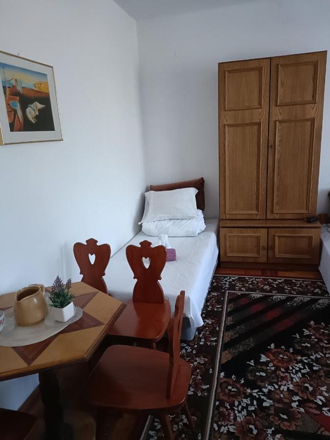 Hostel Πόζναν Εξωτερικό φωτογραφία
