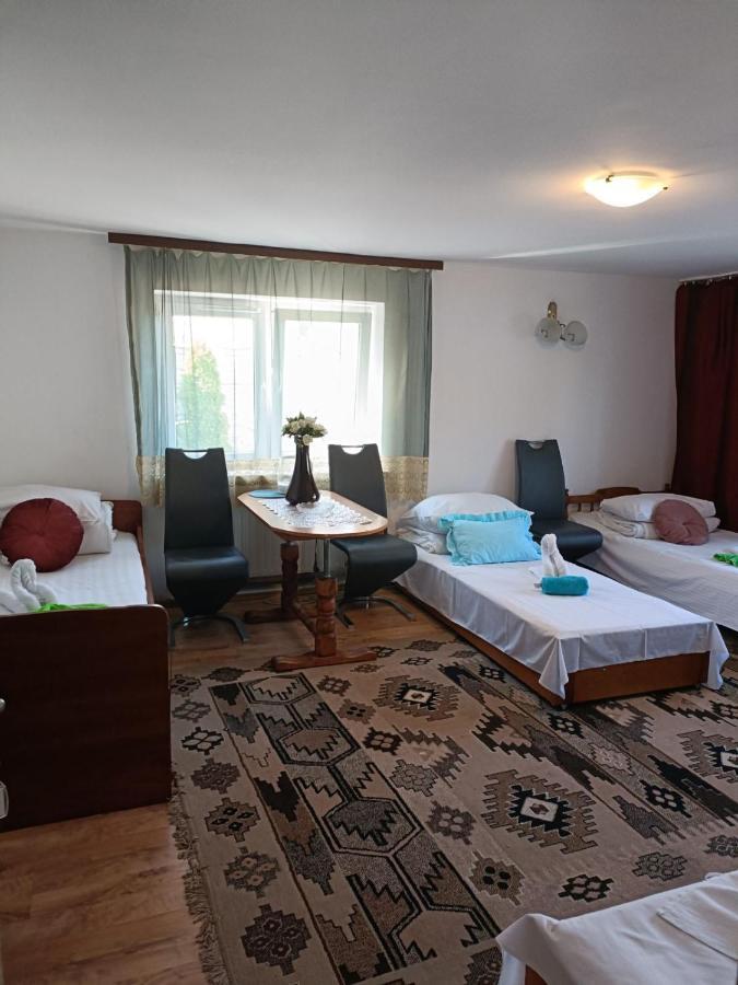 Hostel Πόζναν Εξωτερικό φωτογραφία