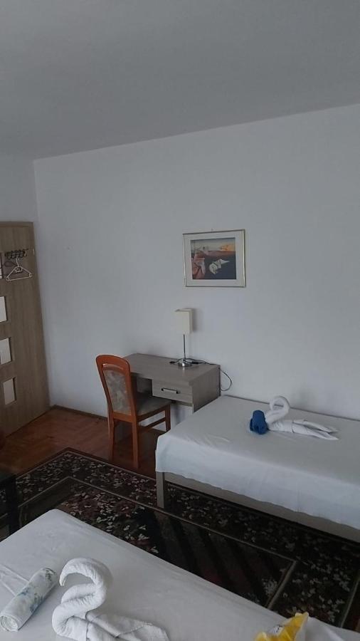 Hostel Πόζναν Εξωτερικό φωτογραφία